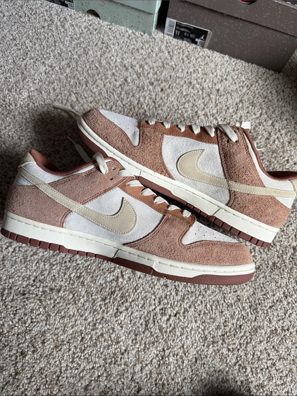Size 11.5 - Nike Dunk Low Men’s Sneakers in Beige and Brown Suede - Picture 4 of 5